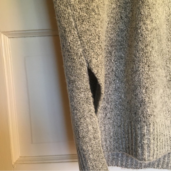 Forever 21 Hoodie Sweater M Like New - Picture 6 of 10